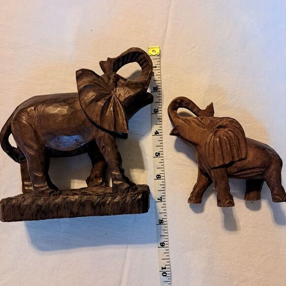 Handmade Carved Wooden Elephant Figurines Adult & Child Home Decor Nature Animal - Picture 6 of 6
